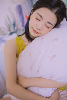 菊内留香金银花